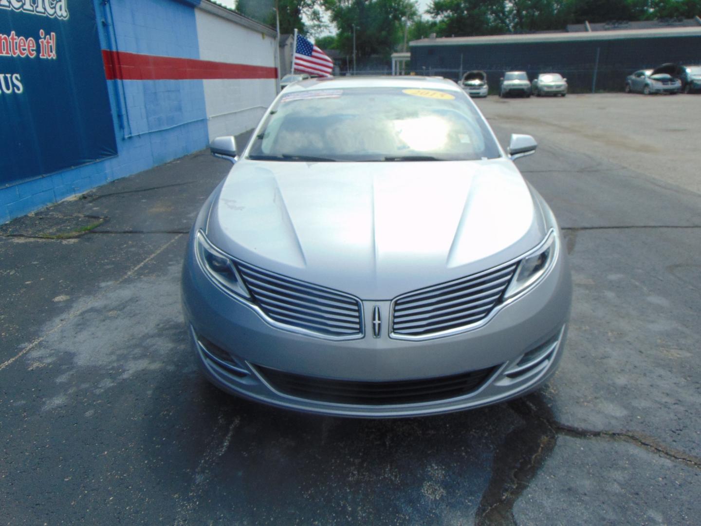 2015 Lincoln MKZ (3LN6L2GKXFR) , located at 2105 Dixie Hwy, Louisville, KY, 40210, (502) 772-3333, 38.220932, -85.795441 - Photo#2